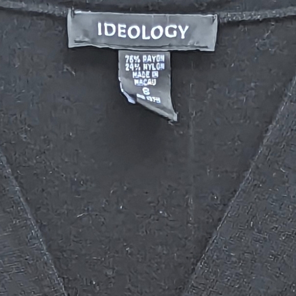 V Neck Ideology Long Sleeve Sweater - Picture 4 of 4